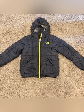 The North Face Reversible Jacket Puffer Youth Medium